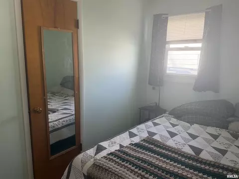Bedroom - 3518 Sheffield Rd, Springfield, IL 62703 photo 2 of 5