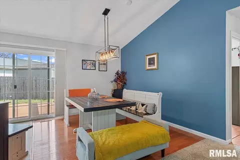 Dining - 3100 Angelo St, Springfield, IL 62707 photo 1 of 2