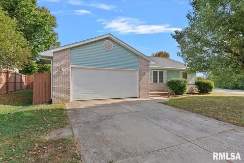 Exterior - 3100 Angelo St, Springfield, IL 62707 photo 2 of 5