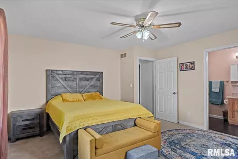 Bedroom - 3100 Angelo St, Springfield, IL 62707 photo 3 of 4