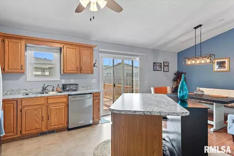 Kitchen - 3100 Angelo St, Springfield, IL 62707 photo 3 of 3