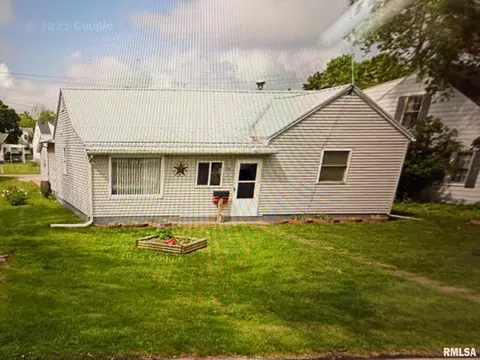 318 Springfield Rd, Taylorville, IL 62568
