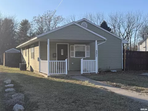 331 Pine St, Jacksonville, IL 62650