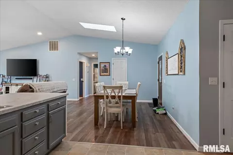 Entry Way - 6214 Hayley Ct, Springfield, IL 62712 photo 2 of 3