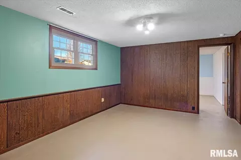 Bedroom - 7 Centennial Ave, Franklin, IL 62638 photo 6 of 11