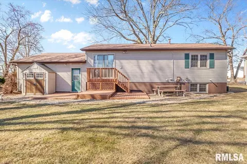 Exterior - 7 Centennial Ave, Franklin, IL 62638 photo 7 of 7