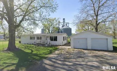 123 W Madison St, Greenview, IL 62642