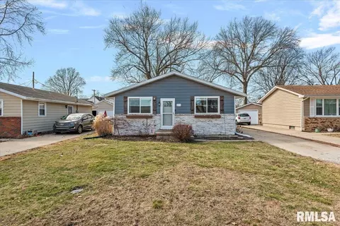 409 Sattley St, Rochester, IL 62563