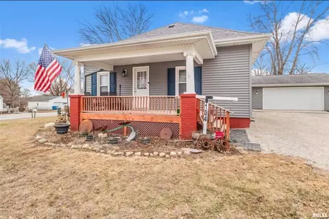 104 W Main St, Mechanicsburg, IL 62545