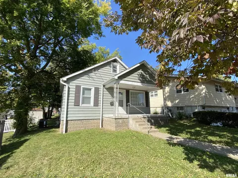 730 S 19th St, Quincy, IL 62301