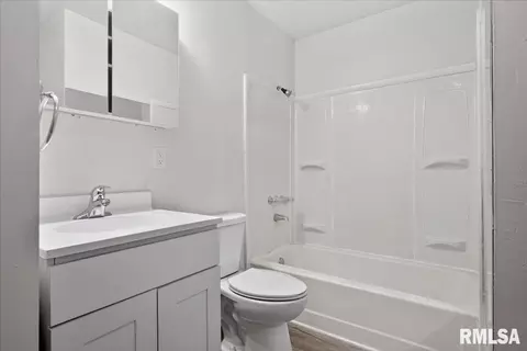 1848 Honeysuckle Ct, Springfield, IL 62703 photo 13