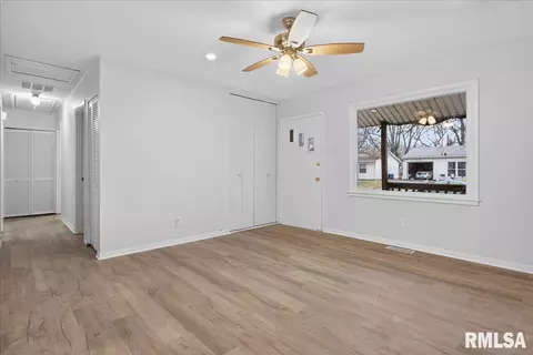 1848 Honeysuckle Ct, Springfield, IL 62703 photo 6
