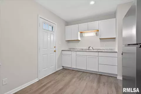 1848 Honeysuckle Ct, Springfield, IL 62703 photo 9