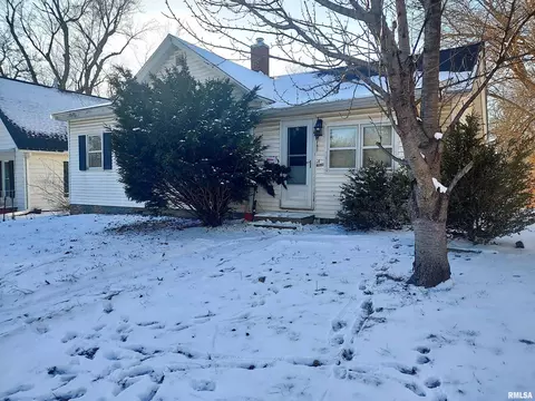 828 S Mcarthur St, Macomb, IL 61455 photo 1