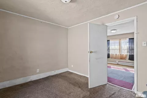 Bedroom - 2160 S 14th St, Springfield, IL 62703 photo 1 of 6
