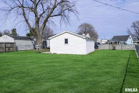 29 Melody Ln, Springfield, IL 62702 photo 3