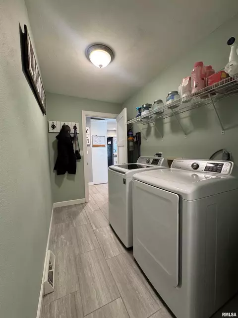 Other - 3300 Haviland Dr, Springfield, IL 62704 photo 4 of 6