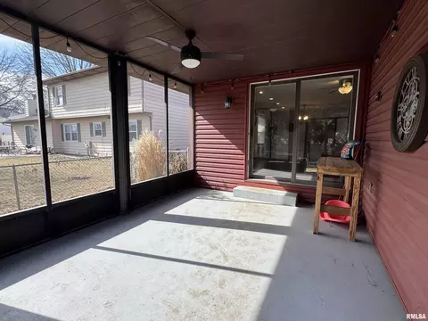 Exterior - 3300 Haviland Dr, Springfield, IL 62704 photo 6 of 9