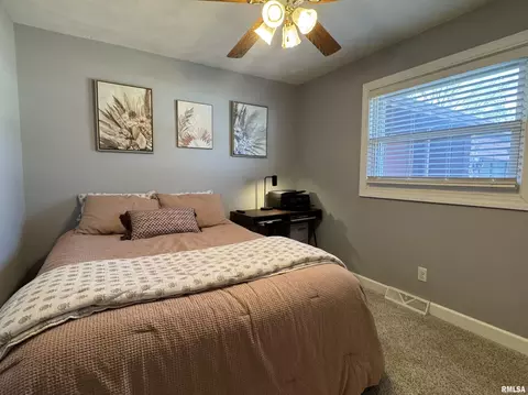Bedroom - 3300 Haviland Dr, Springfield, IL 62704 photo 6 of 7