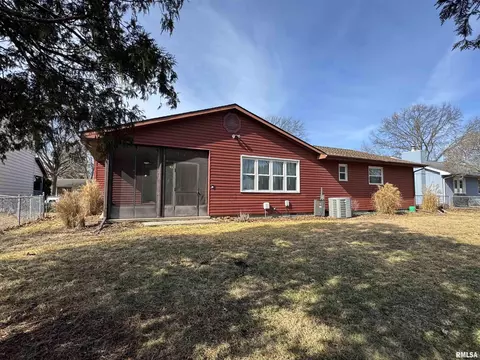 Exterior - 3300 Haviland Dr, Springfield, IL 62704 photo 7 of 9