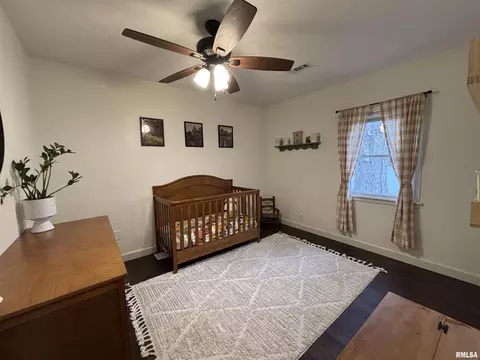 Bedroom - 2001 Calhoun Ave, Springfield, IL 62702 photo 5 of 5
