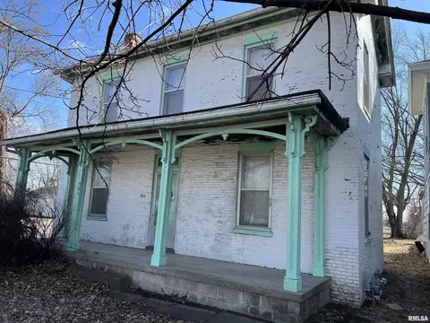 361 E Douglas Ave, Jacksonville, IL 62650