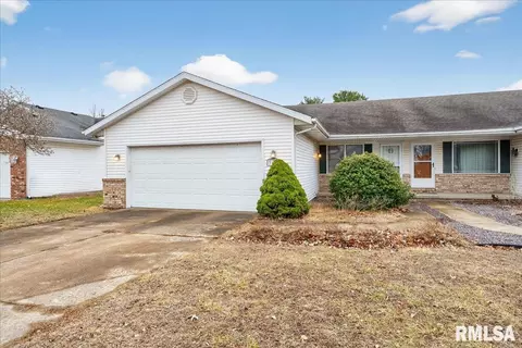 Exterior - 3120 Cascade Dr, Springfield, IL 62704 photo 1 of 2