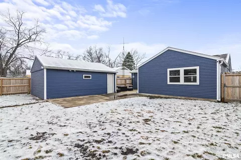 Exterior - 2314 Ramsey Ave, Springfield, IL 62702 photo 5 of 7