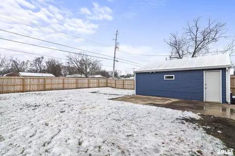 Exterior - 2314 Ramsey Ave, Springfield, IL 62702 photo 6 of 7