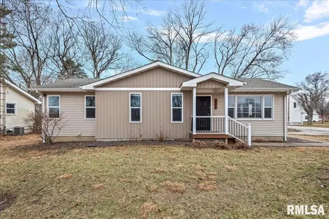 501 Sattley St, Rochester, IL 62563