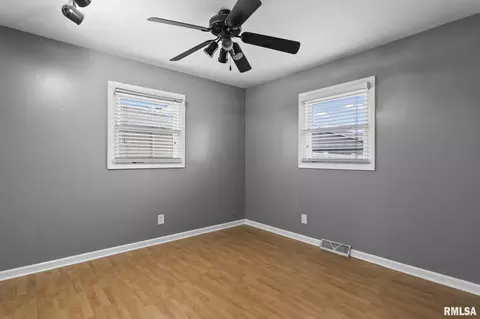 Bedroom - 2264 Eleanor Ave, Springfield, IL 62702 photo 7 of 12