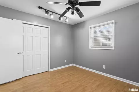 Bedroom - 2264 Eleanor Ave, Springfield, IL 62702 photo 8 of 12