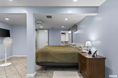 Bedroom - 2264 Eleanor Ave, Springfield, IL 62702 photo 12 of 12