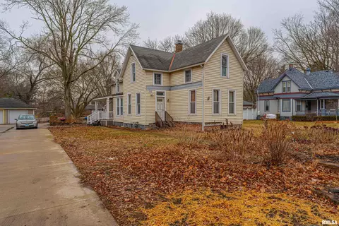 435 N Union St, Lincoln, IL 62656