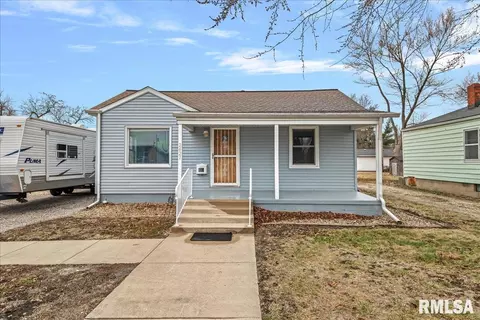 2621 S 4th St, Springfield, IL 62703