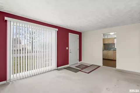Living - 2025 E Hood St, Springfield, IL 62703 photo 3 of 8