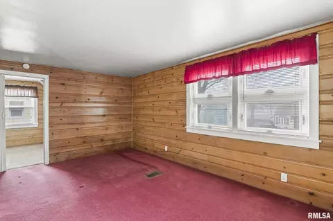 Living - 2025 E Hood St, Springfield, IL 62703 photo 8 of 8