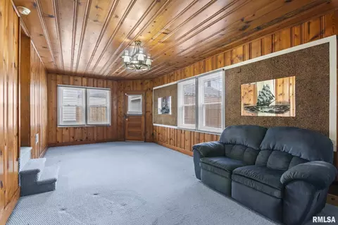 Living - 2025 E Hood St, Springfield, IL 62703 photo 5 of 8