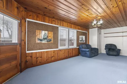 Living - 2025 E Hood St, Springfield, IL 62703 photo 6 of 8
