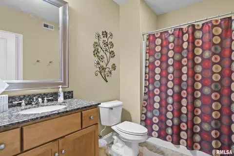 Bath - 2216 Charlack Ave, Springfield, IL 62704 photo 4 of 4