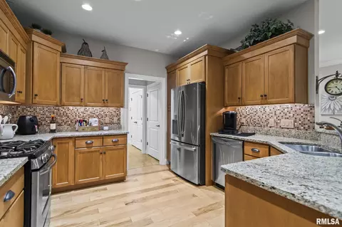 Kitchen - 2216 Charlack Ave, Springfield, IL 62704 photo 3 of 3