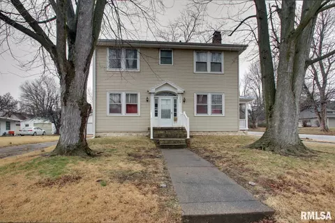 2079 Vermont St, Quincy, IL 62301