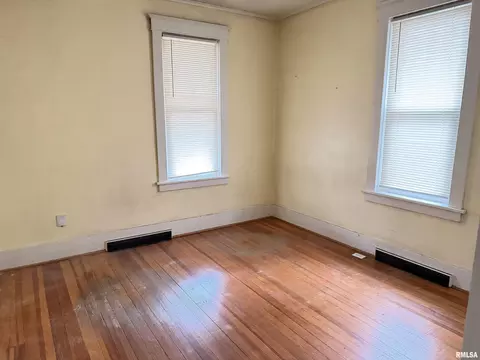 Bedroom - 1101 N Walnut St, Springfield, IL 62702 photo 1 of 3