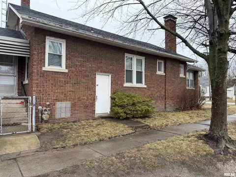Other - 1101 N Walnut St, Springfield, IL 62702 photo 3 of 8