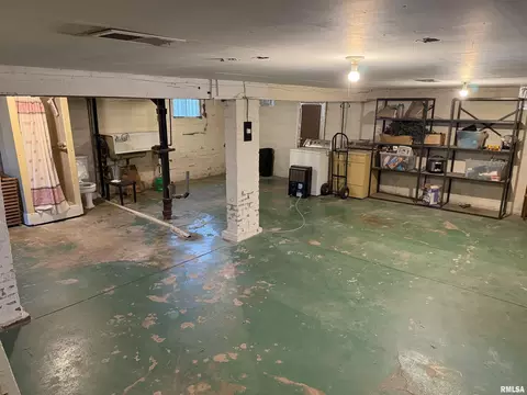 Other - 1101 N Walnut St, Springfield, IL 62702 photo 6 of 8