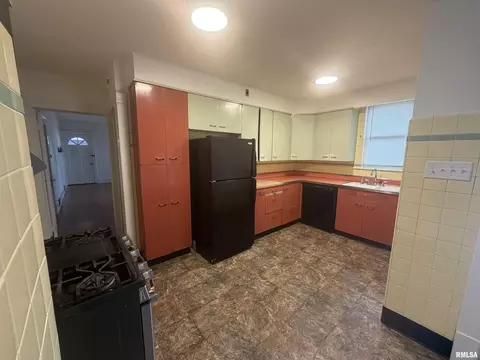 Kitchen - 1101 N Walnut St, Springfield, IL 62702 photo 1 of 3