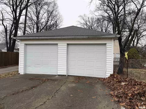 Other - 1101 N Walnut St, Springfield, IL 62702 photo 4 of 8
