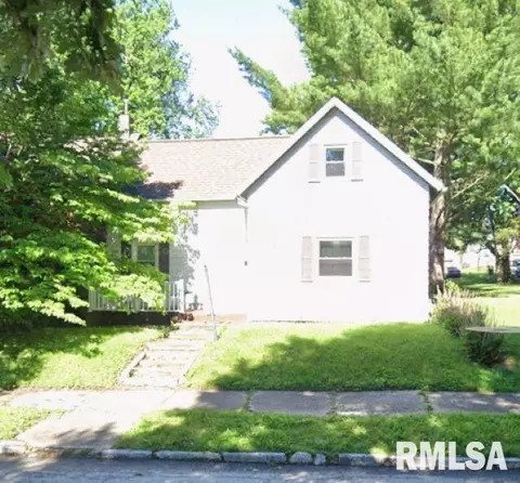 716 S 17th St, Quincy, IL 62301