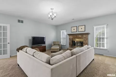 Living - 3400 Briana Dr, Springfield, IL 62711 photo 2 of 3