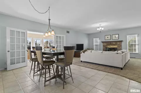 Dining - 3400 Briana Dr, Springfield, IL 62711 photo 1 of 1